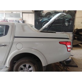 Mitsubishi L2OO Fullbox